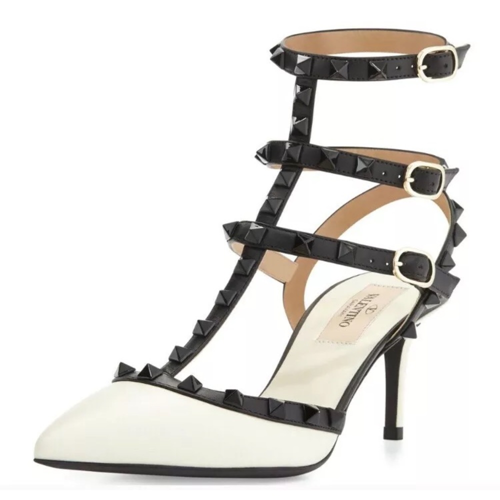 🖤White Valentino Garavani Rockstud Heels🖤